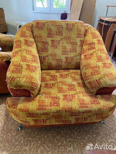 Кресло,кровать, стенка