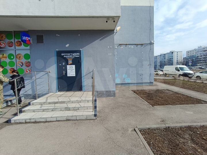 Универсальное рядом с пятеркой, 207 м²