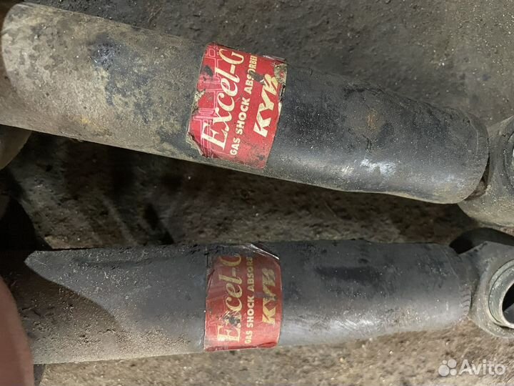 Амортизатор перед