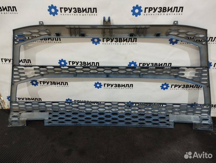 Решетка в бампер Volvo FH5 84235709