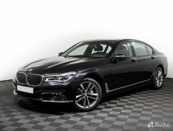В разборе BMW 7 G11/G12