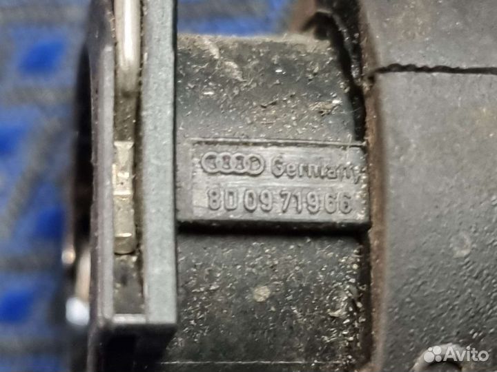 Разъём фишка на фару Пассат Б-5