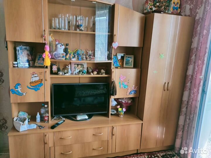 Стенка в гостиную бу