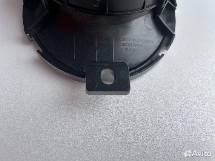 Дефлектор воздушный левый Nissan