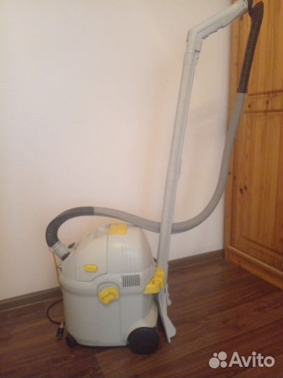 Моющий пылесос Karcher