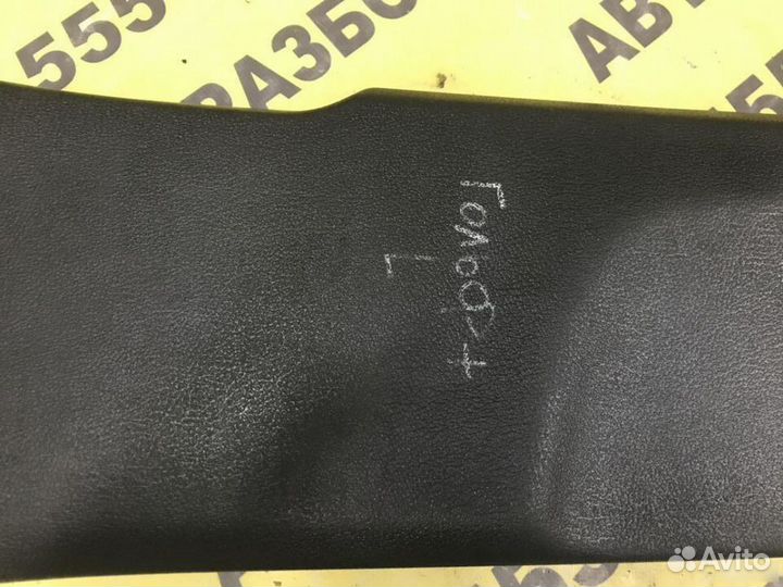 Обшивка стойки L VW Golf Plus