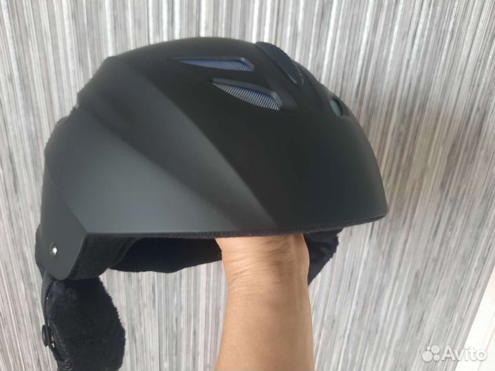 Шлем горнолыжный