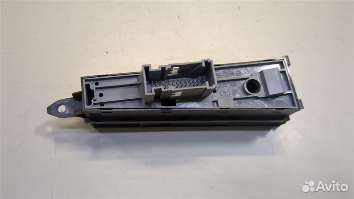 Кнопка стояночного тормоза Volkswagen Passat CC, 2