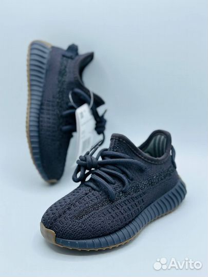 Adidas yeezy boost 350 детские чёрные разм. 31