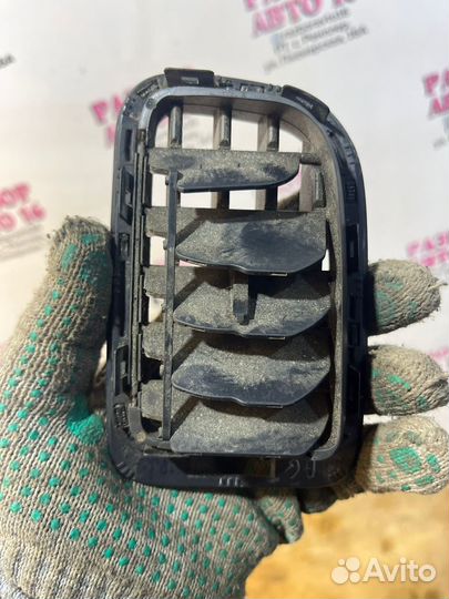 Дефлектор печки правый Volkswagen Polo 5