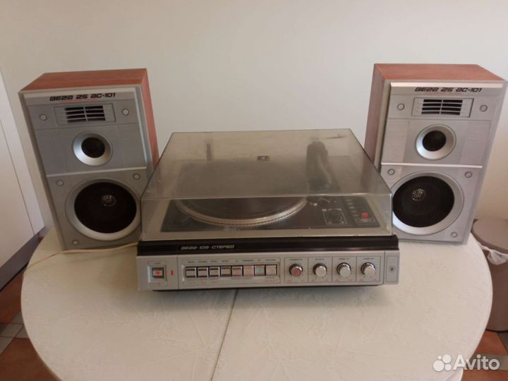 Проигрыватель винила Вега 109