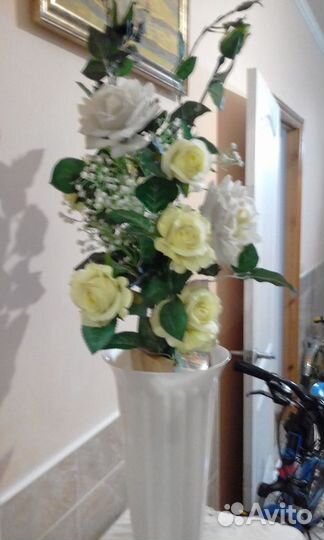 Ваза с розами