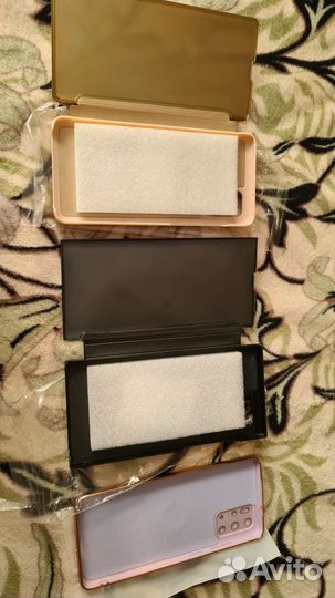 Чехлы на телефон