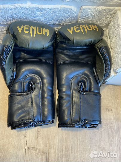 Боксерские перчатки venum 12