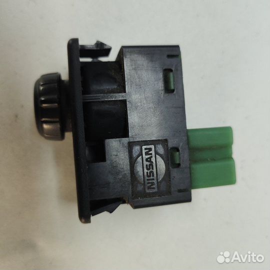 Блок управления зеркалами Nissan Primera 2002