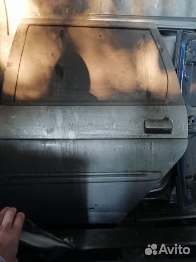 Задняя дверь ваз 2111