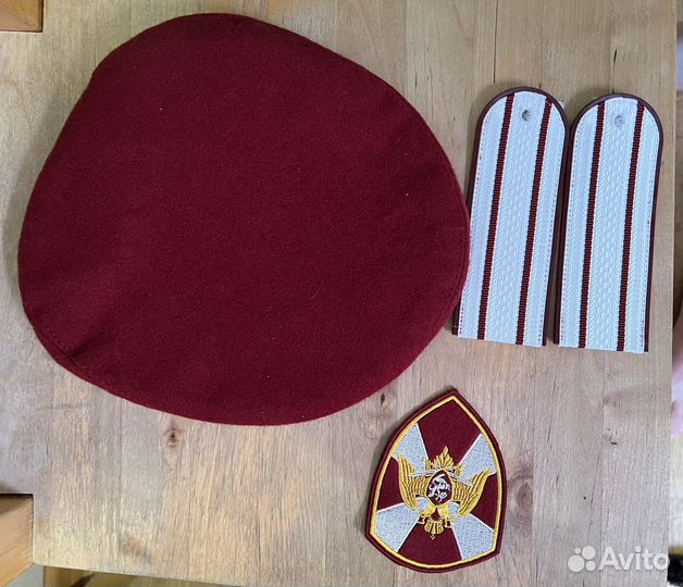 Берет погоны шеврон
