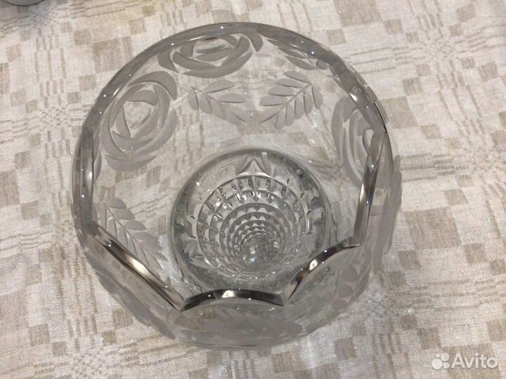 Ваза хрустальная для цветов