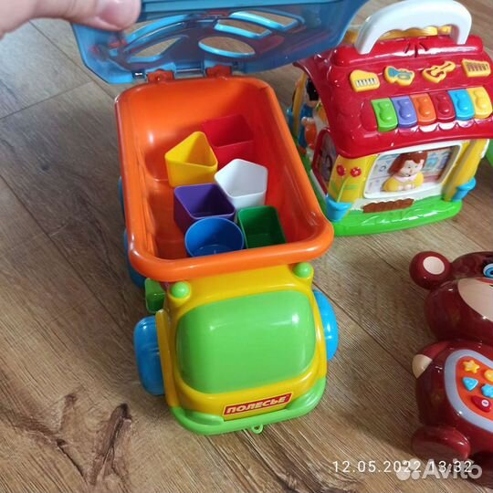 Развивающие игрушки