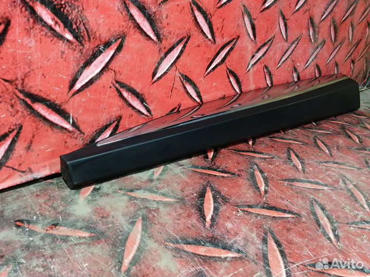 Молдинг двери передней левой Nissan Murano Z52