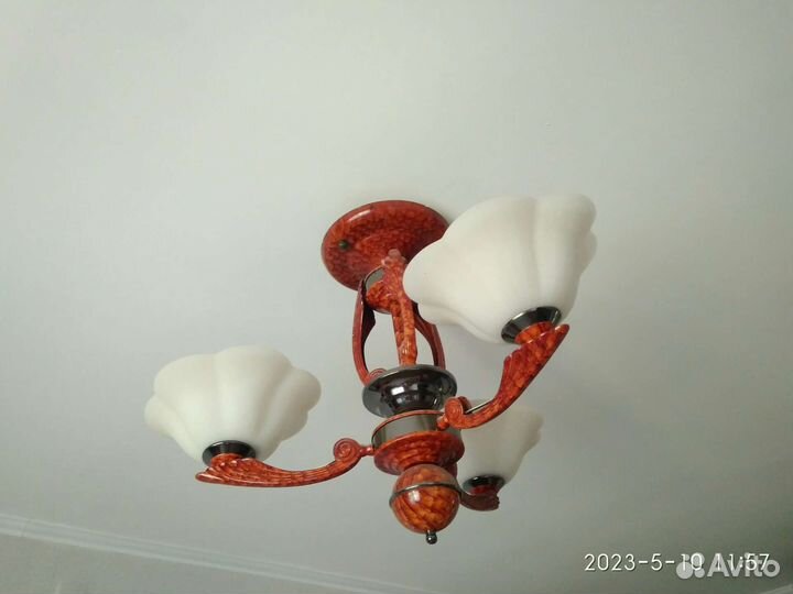 Комплект люстра и бра