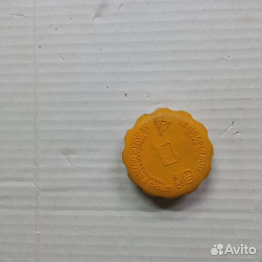 Крышка расширительного бачка lanos