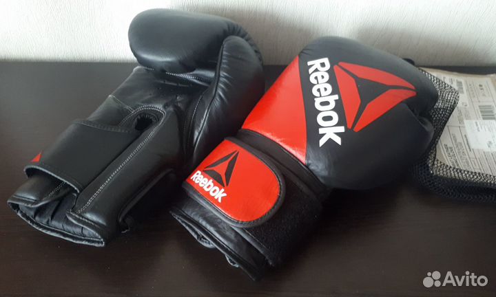 Боксерские перчатки Reebok 14; 16 oz