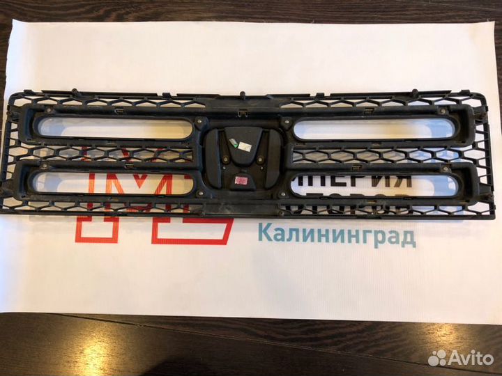 Решетка радиатора передняя Honda Ridgeline J35A9