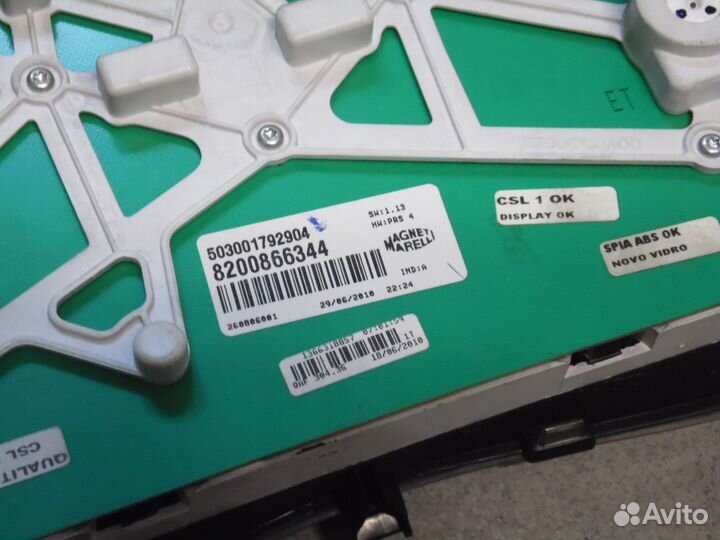 Щиток приборов под автомат Рено Логан Сандеро 1