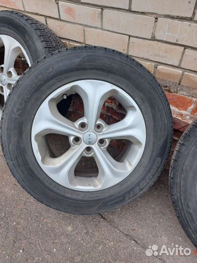 Kumho Crugen Premium KL33 235/65 R17 104