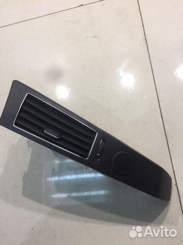 Воздушный дефлектор (средний,правый)