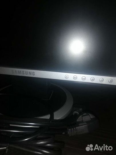 Монитор Samsung Syncmaster 740n
