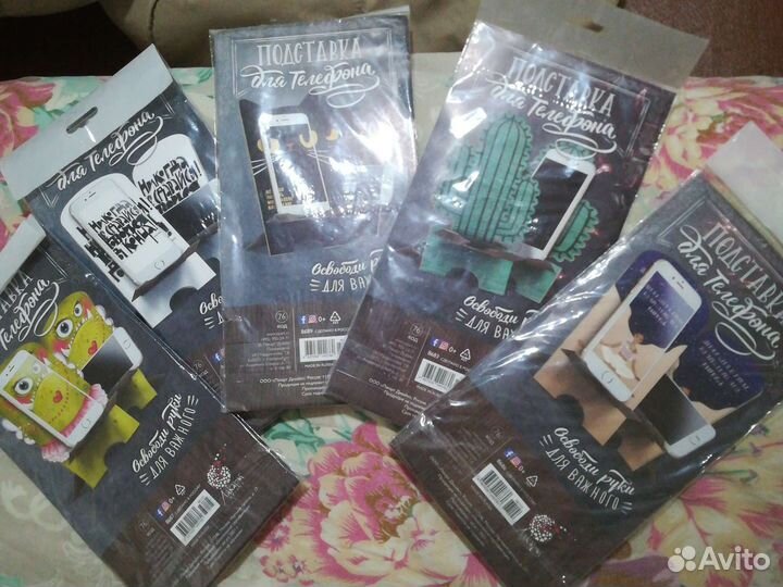 Подставка для телефона из дерева