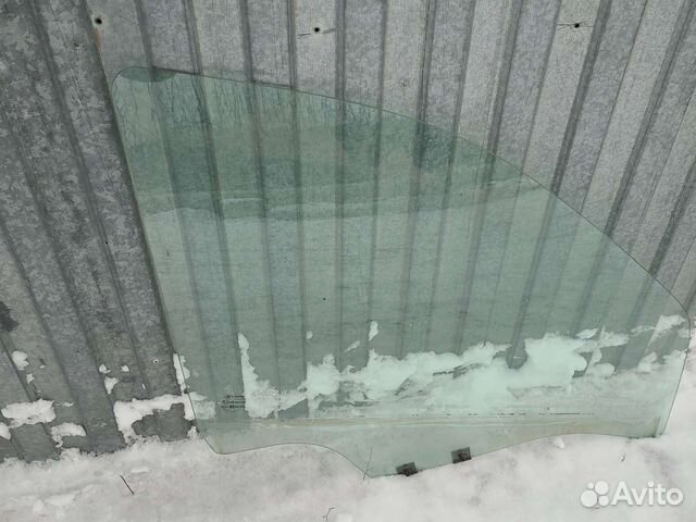 Стекло переднее правое Renault Logan 1