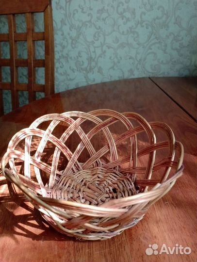 Изделия из соломки, можжевеловых спилов