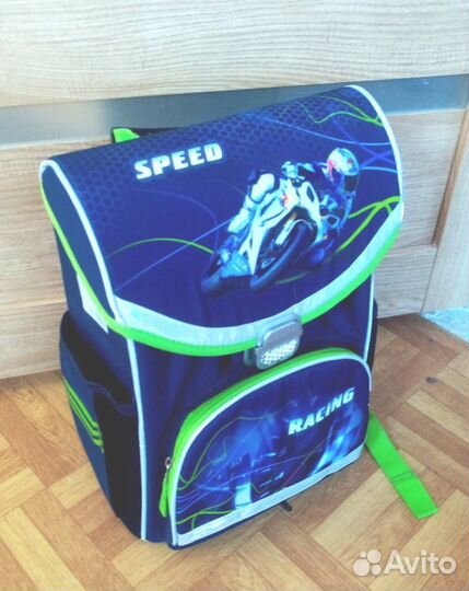 Рюкзак школьный каркасный для начальных классов