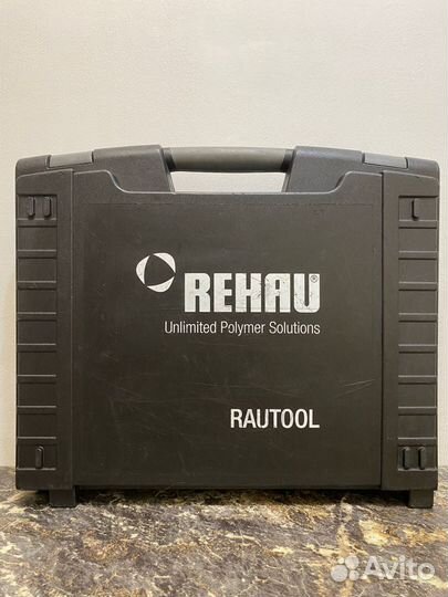 Продаю инструмент rehau rautool m1
