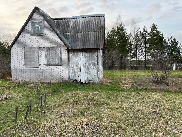 Дача 40 м² на участке 12 га
