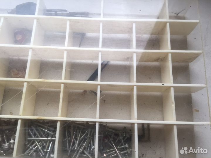 Кейс с метчиками и плашками