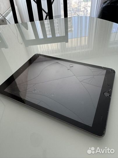 iPad 5поколения 32гб