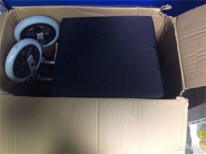 Кресло коляска с туалетом, доставлю.Новая