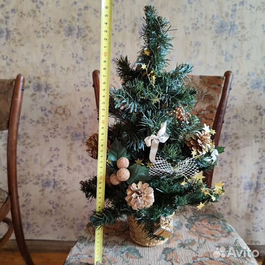 Новогодняя ель зеленая с украшениями, 45 см