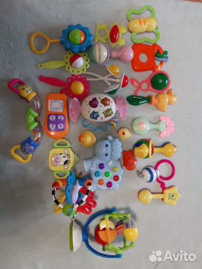 Погремушки, игрушки для малышей