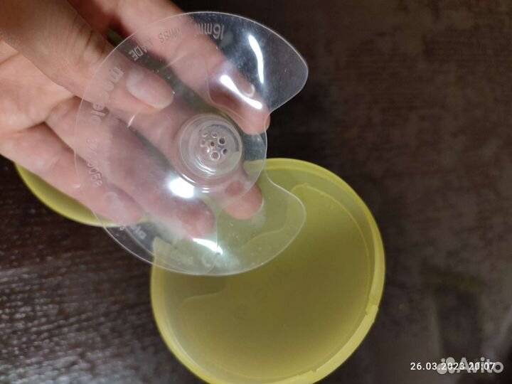 Накладки на грудь для кормления medela
