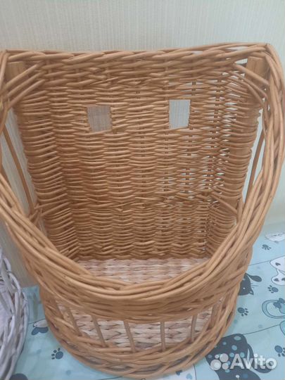 Корзина настенная плетеная