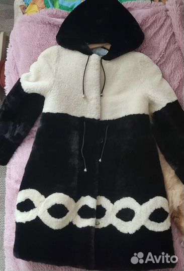 Шуба мутоновая с капюшоном