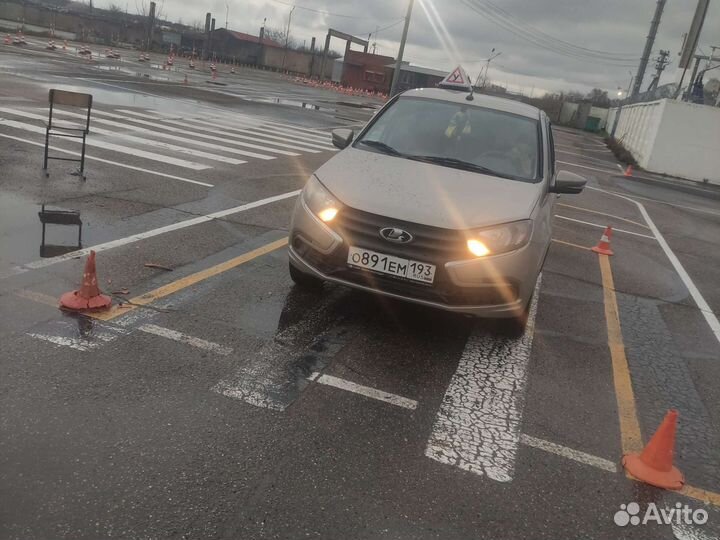 Инструктор по вождению механика