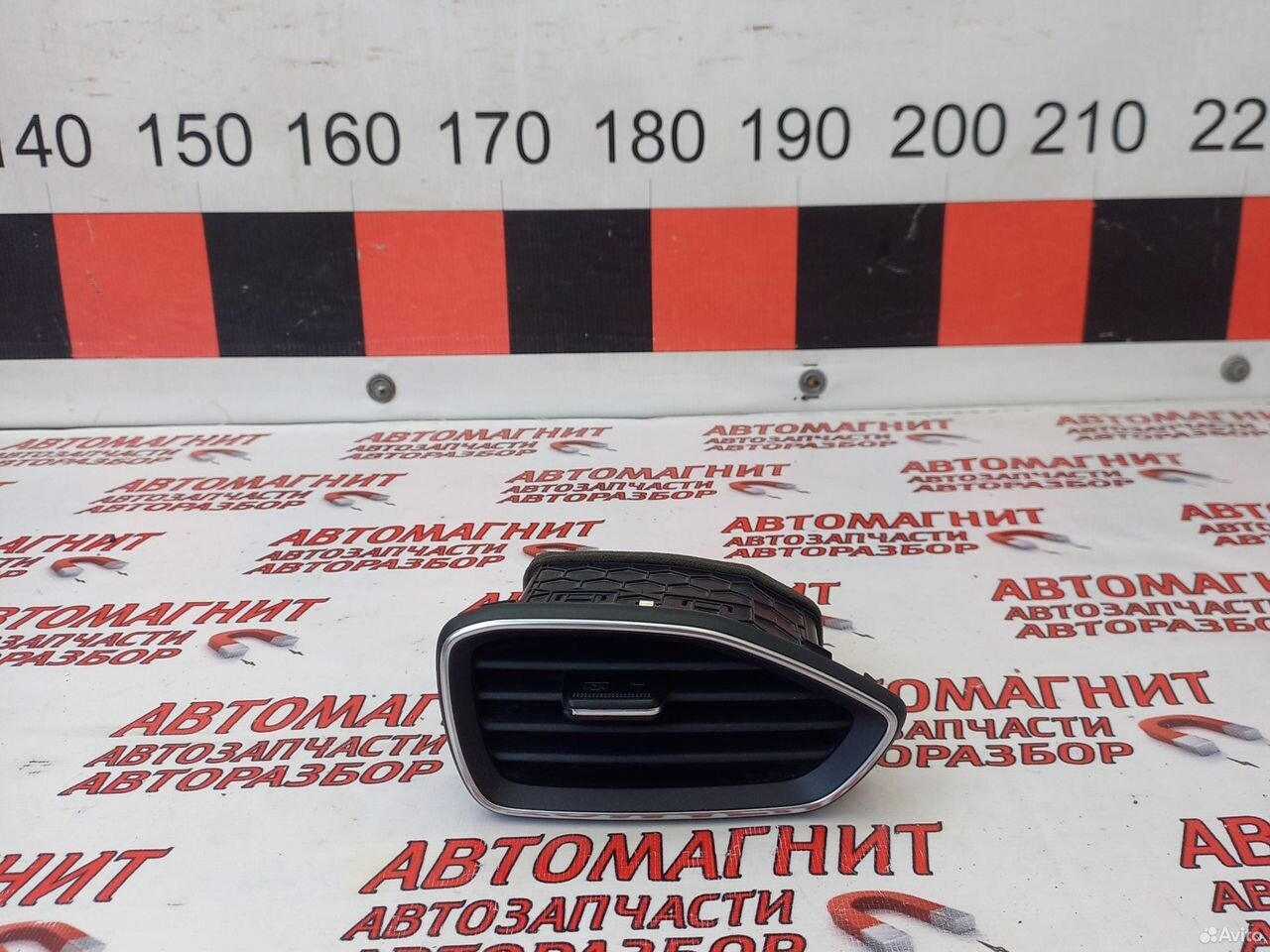 Дефлектор воздуховода левый Хендай Санта Фе 4 тм