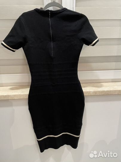 Платье шерстяное escada