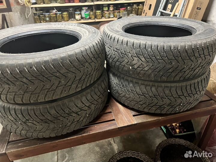 Nokian Tyres Hakkapeliitta 8 SUV 235/65 R17